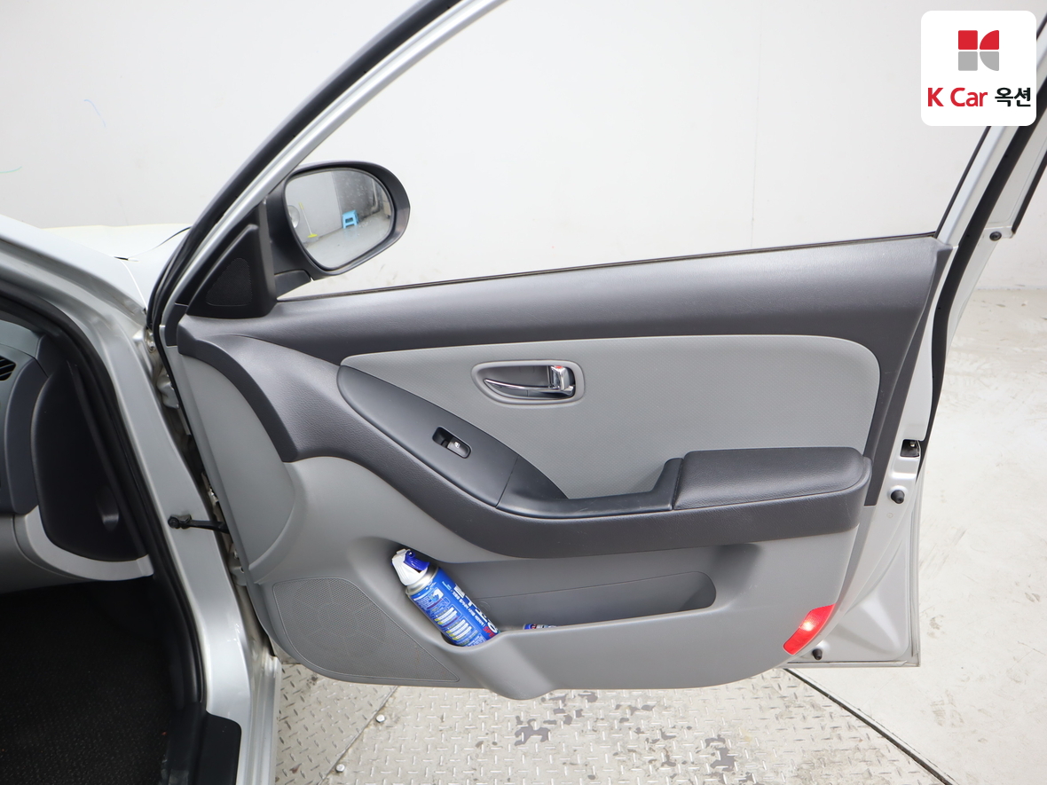 Hyundai Elantra - 28