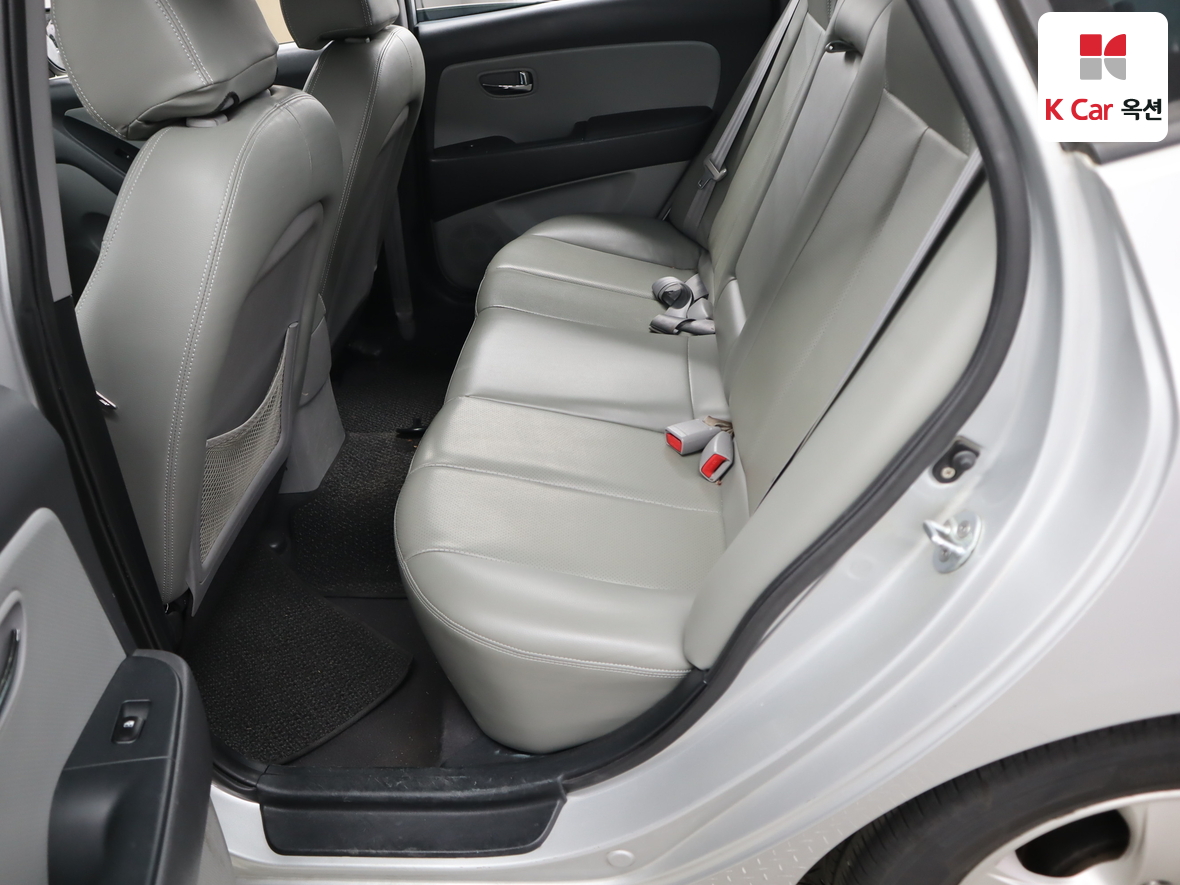 Hyundai Elantra - 23
