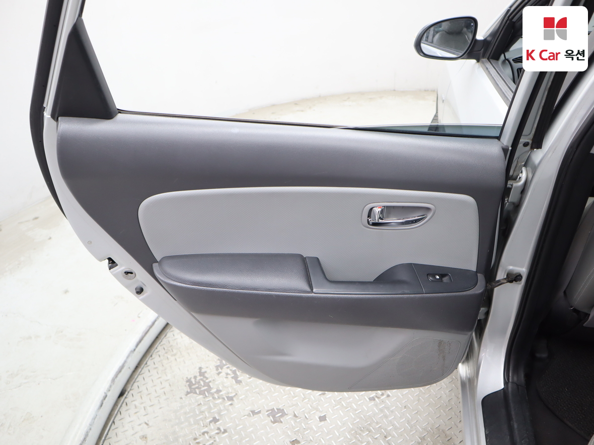 Hyundai Elantra - 22