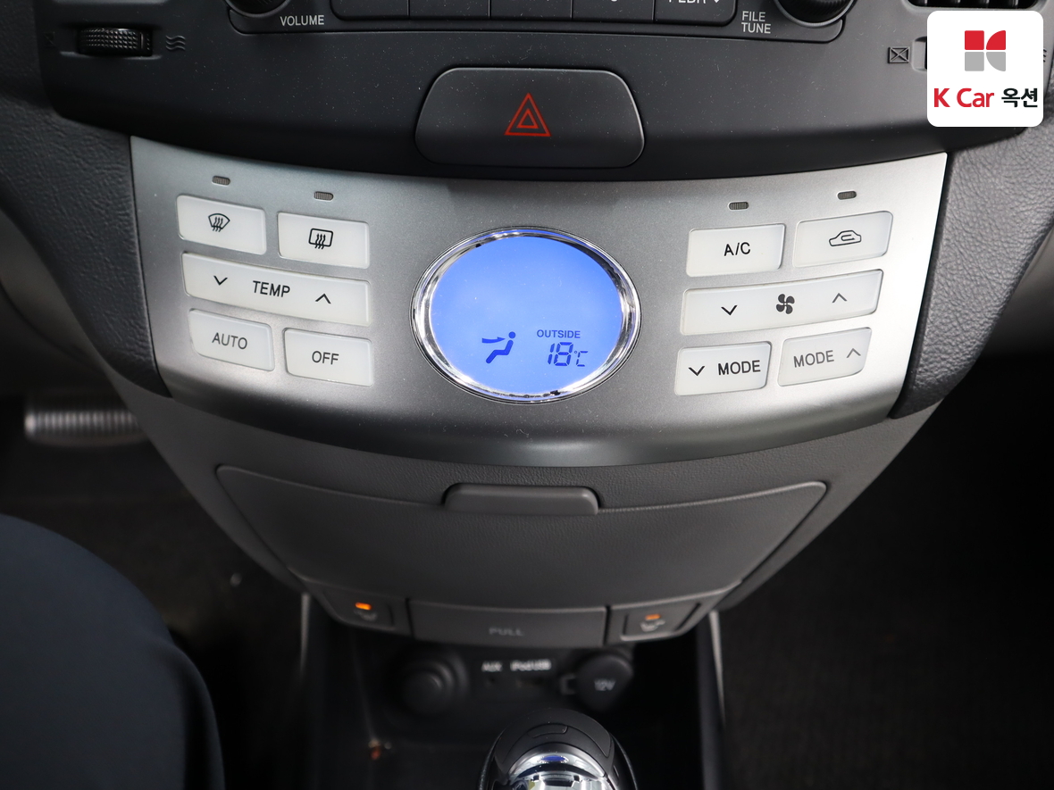Hyundai Elantra - 16