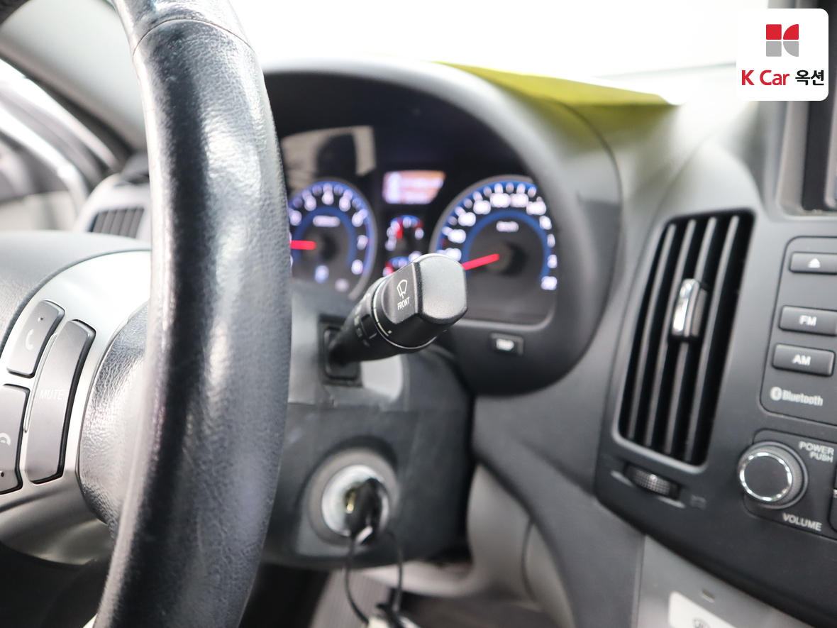 Hyundai Elantra - 11