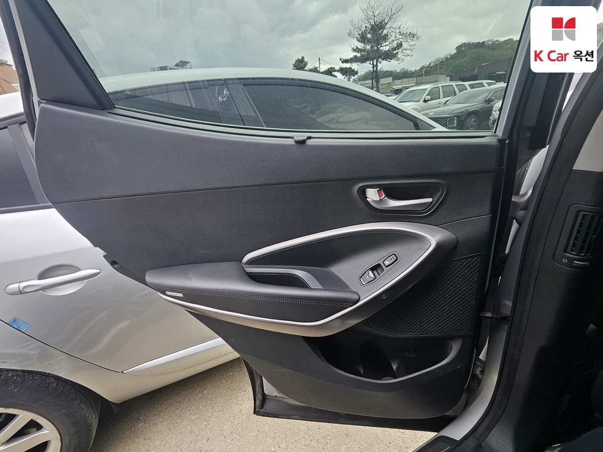 Hyundai Santa Fe - 25
