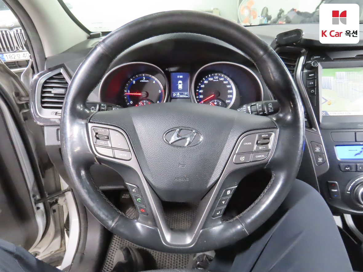Hyundai Santa Fe - 10