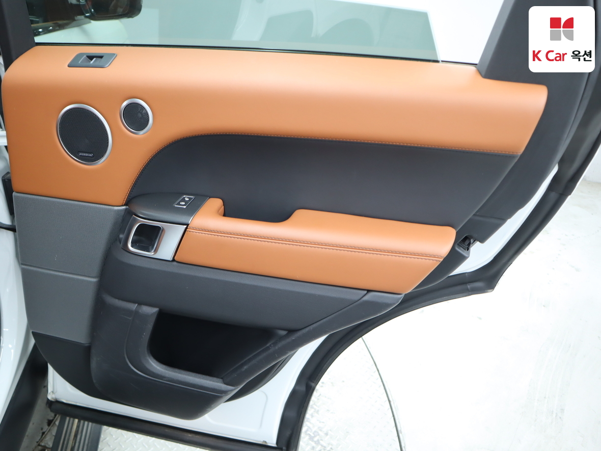 Land Rover Range Rover - 28