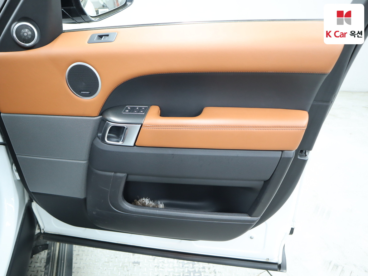 Land Rover Range Rover - 30