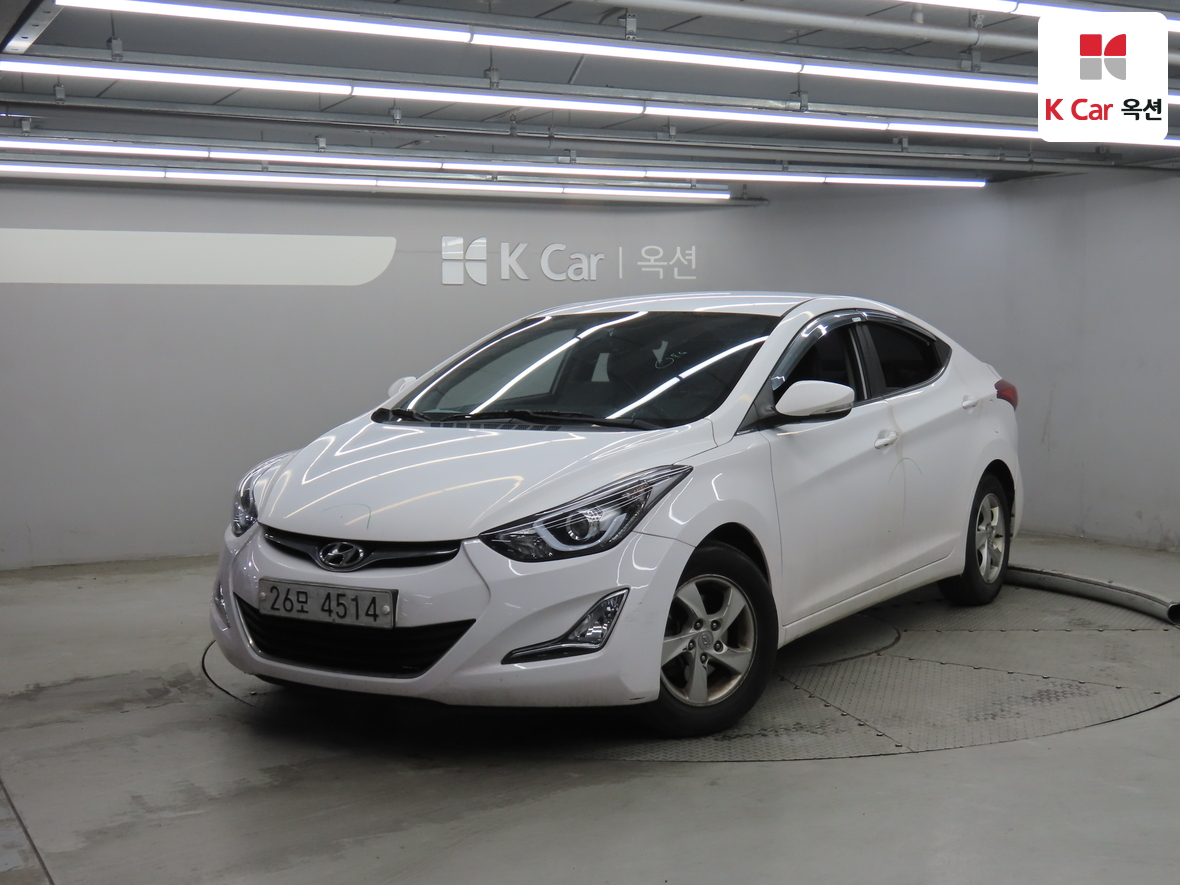 Hyundai Elantra - 1