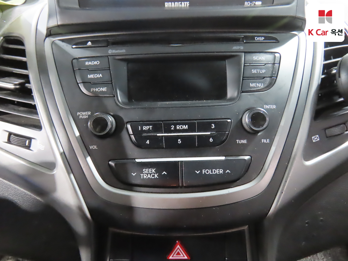 Hyundai Elantra - 15