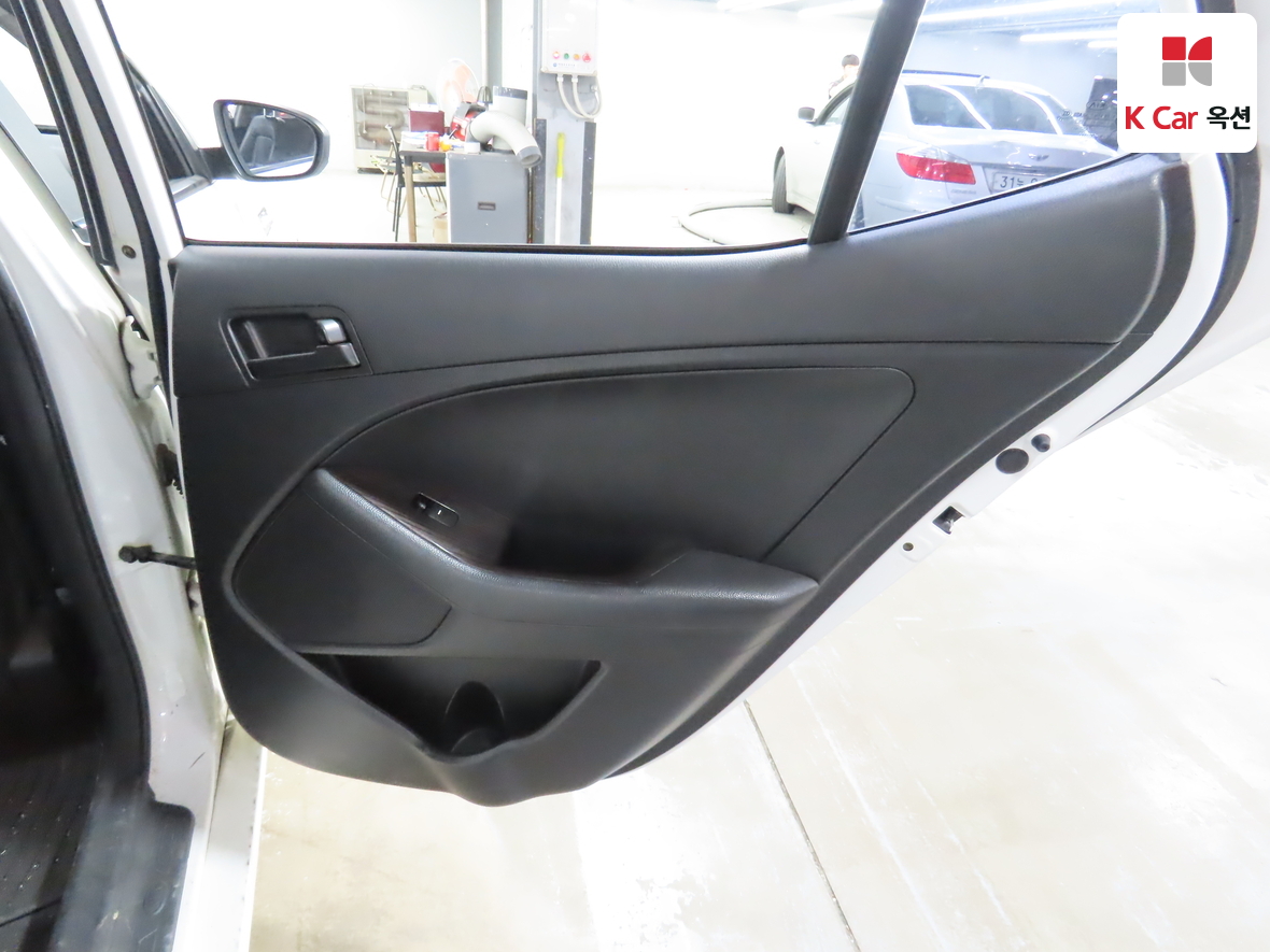 Kia K5 - 25