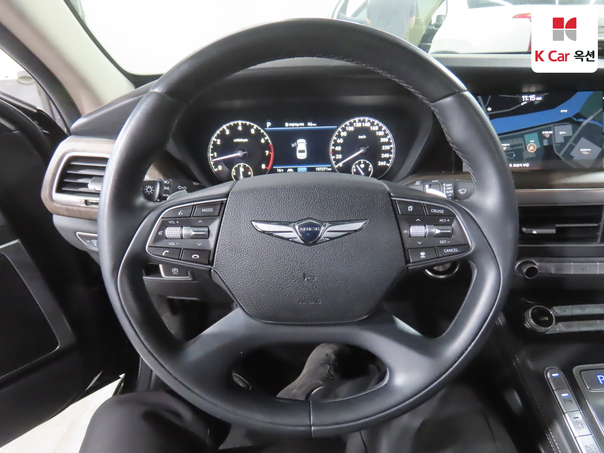 Genesis G90 - 10