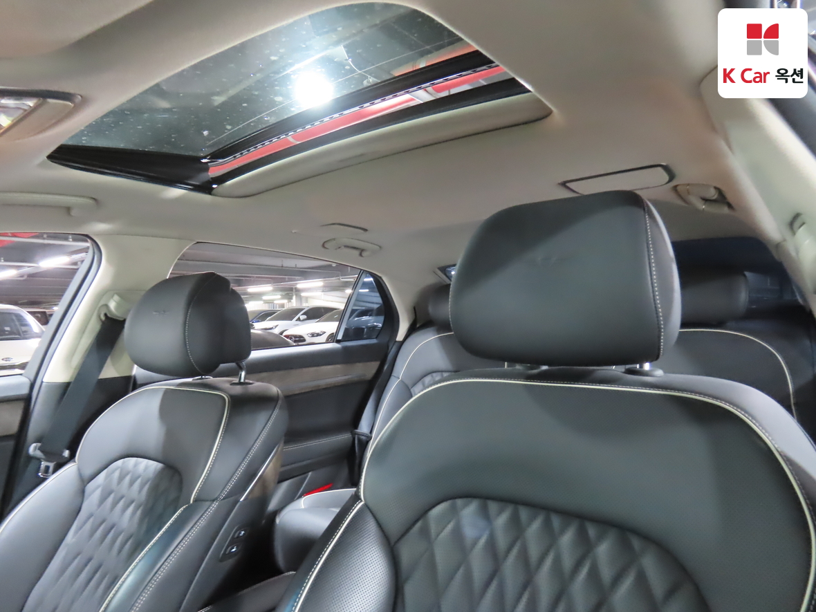 Genesis G90 - 19