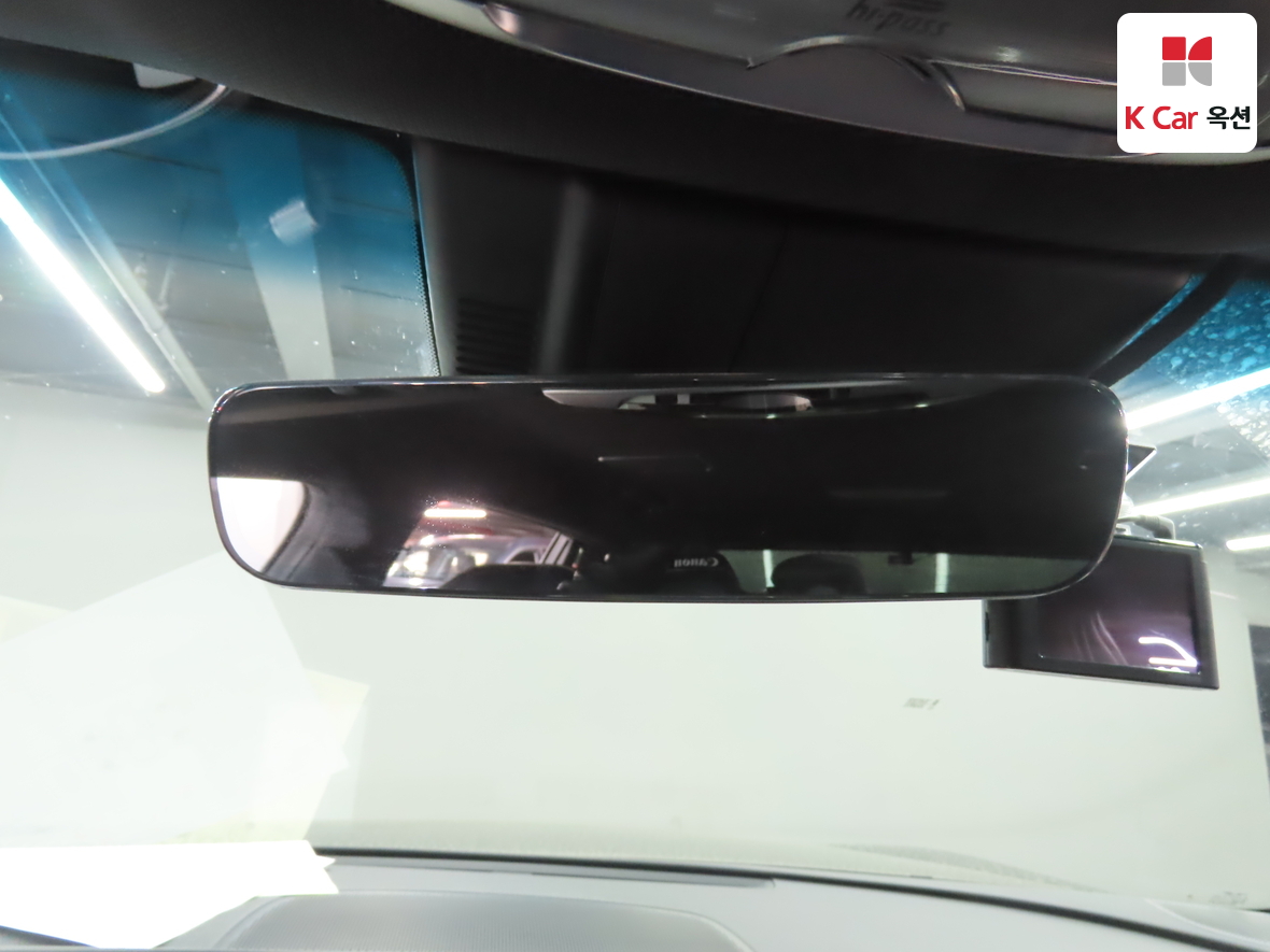 Genesis G90 - 13