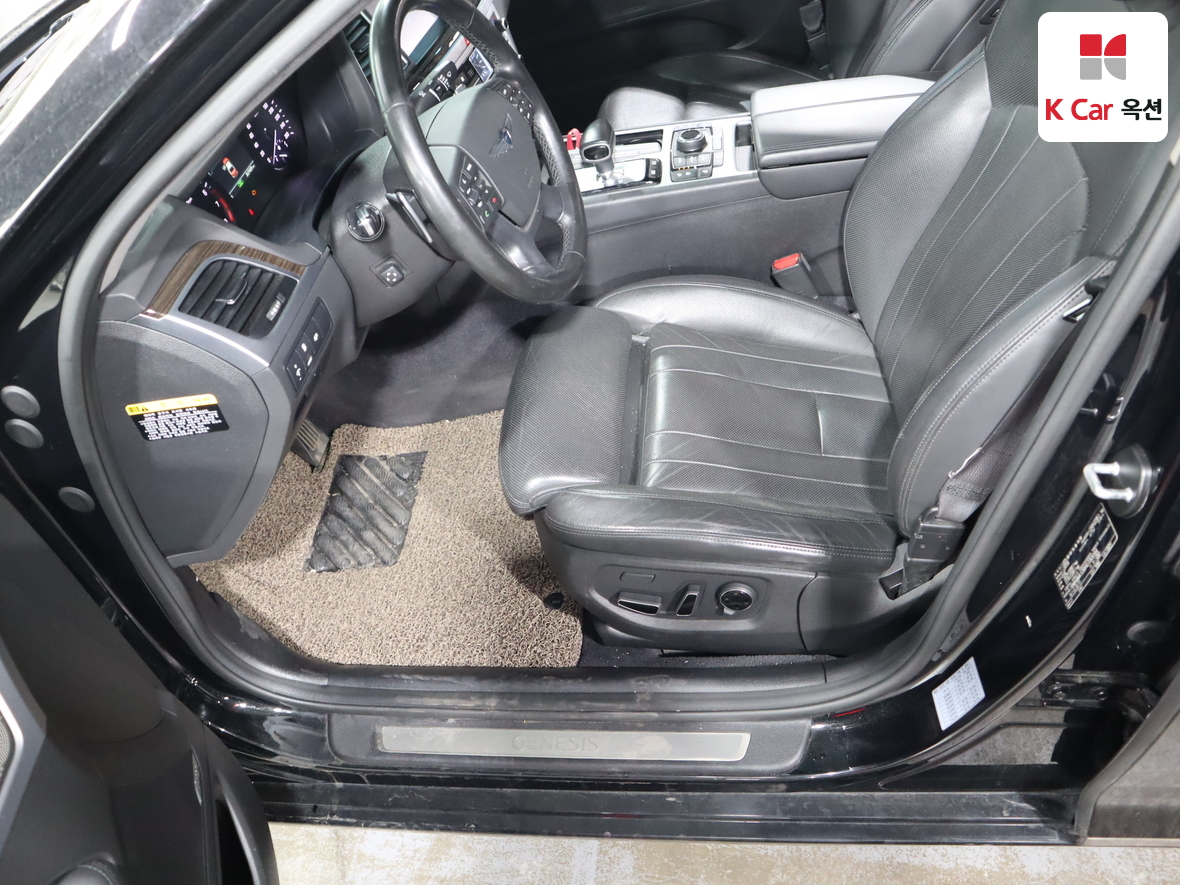 Genesis G80 - 18