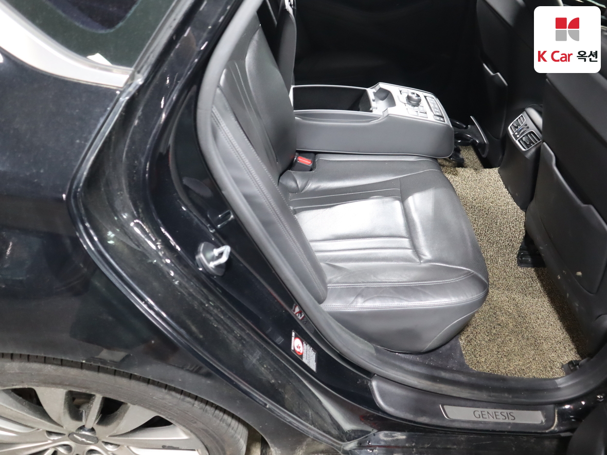 Genesis G80 - 27