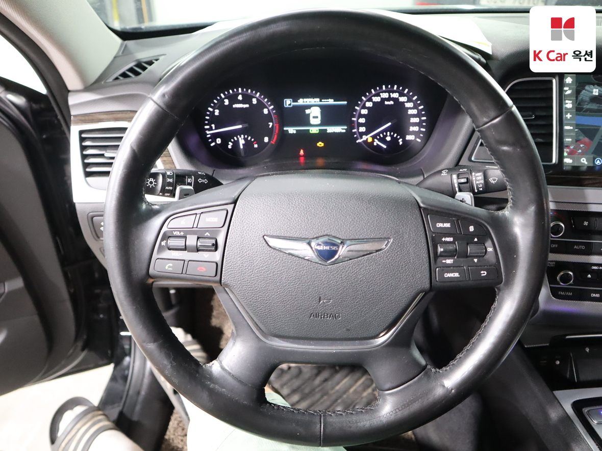 Genesis G80 - 10