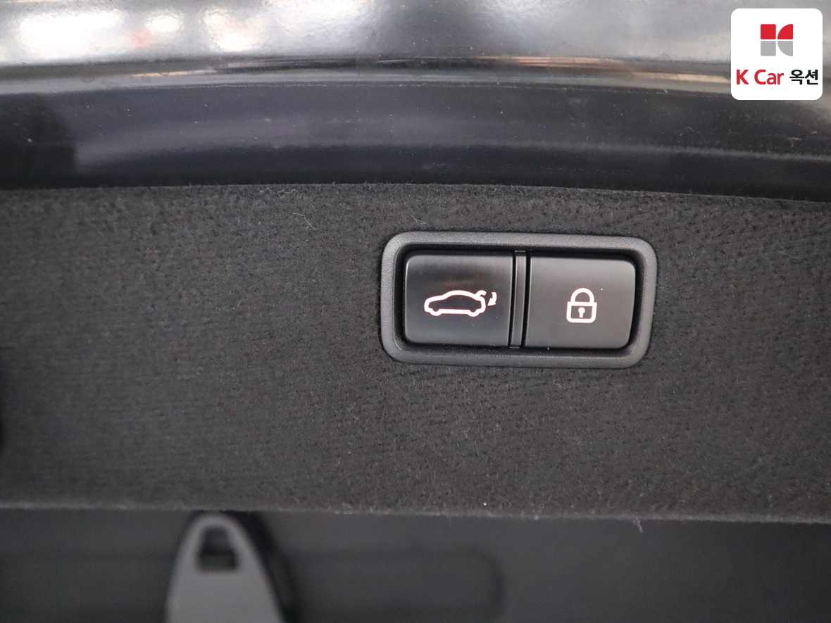 Genesis G80 - 25