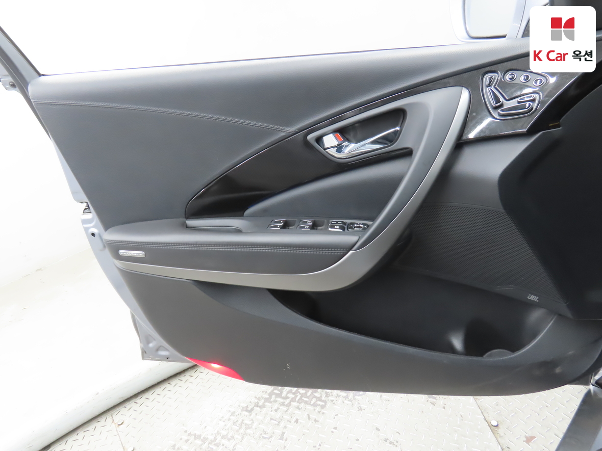 Hyundai AZERA - 8