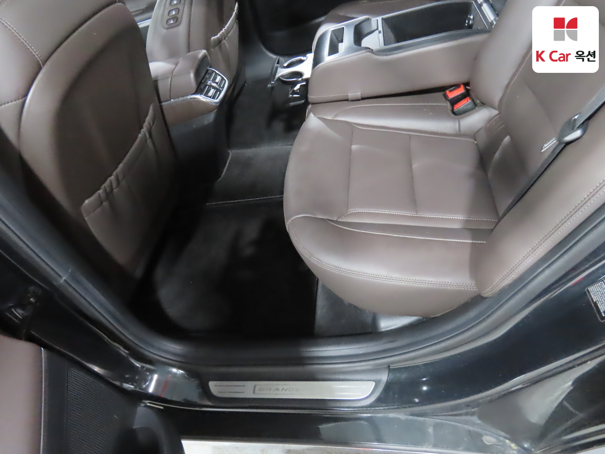 هيونداي جرانجر 2020 - صورة 25