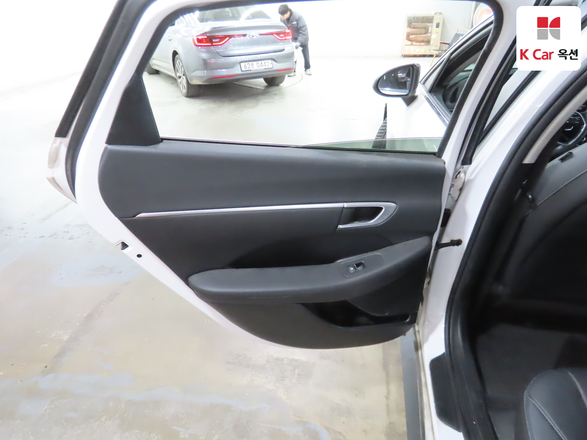 Hyundai Sonata - 22