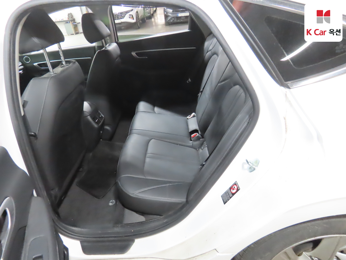 Hyundai Sonata - 23