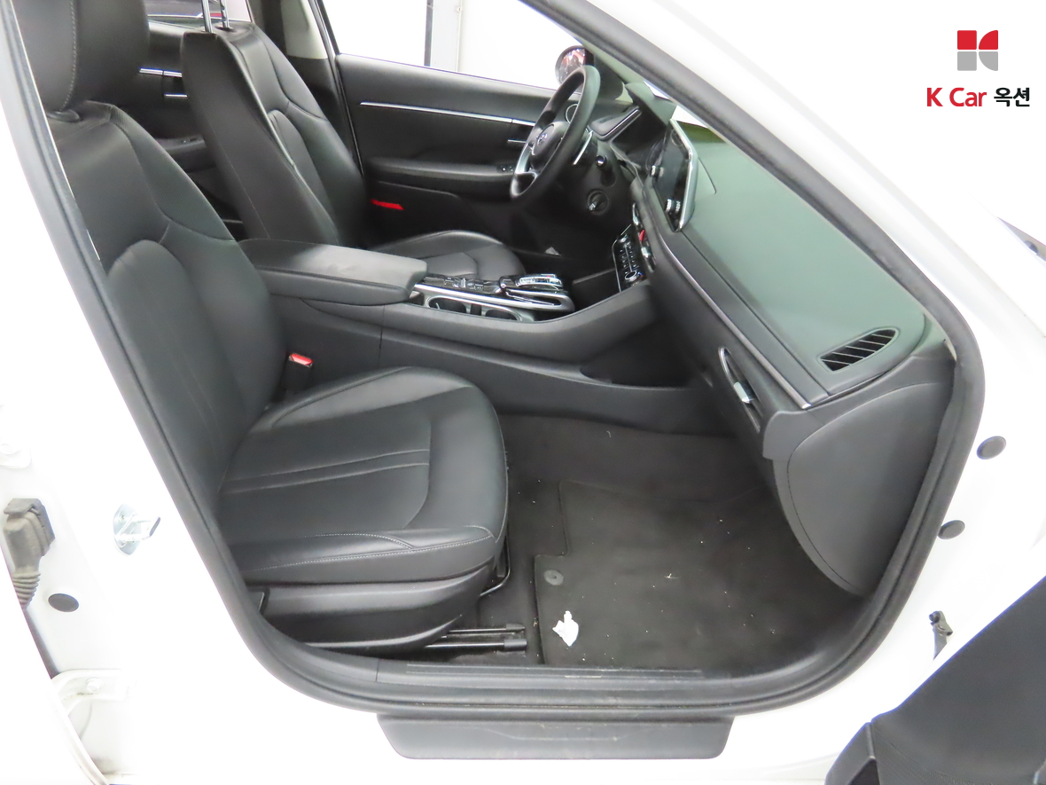 Hyundai Sonata - 29
