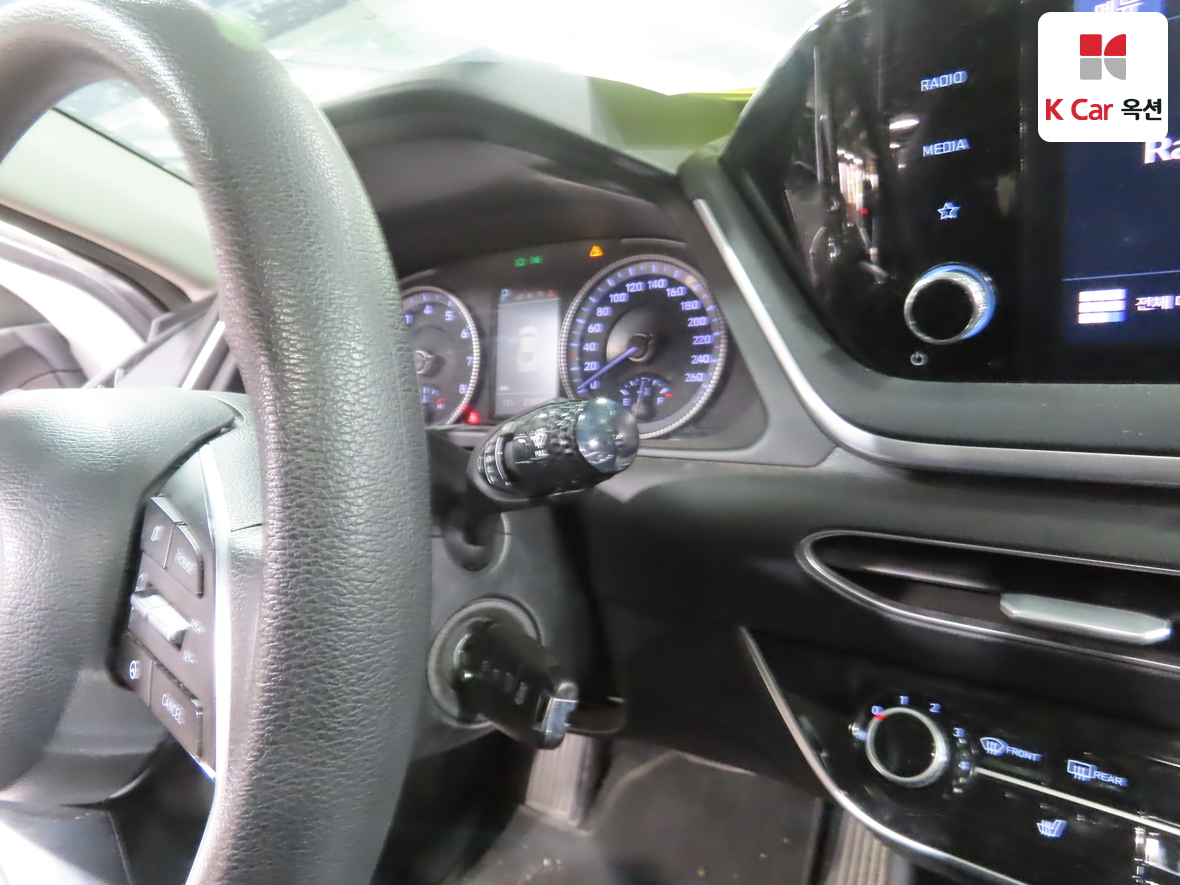 Hyundai Sonata - 11