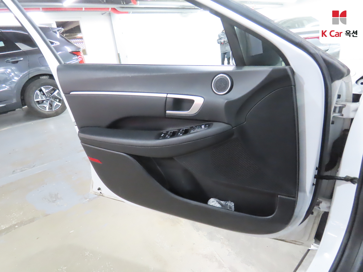 Hyundai Sonata - 8