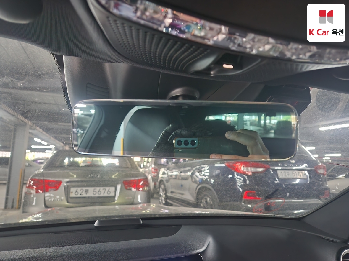 مرسيدس بنز إي كلاس 2021 - صورة 13