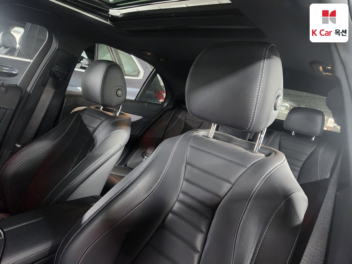 مرسيدس بنز إي كلاس 2021 - صورة 19