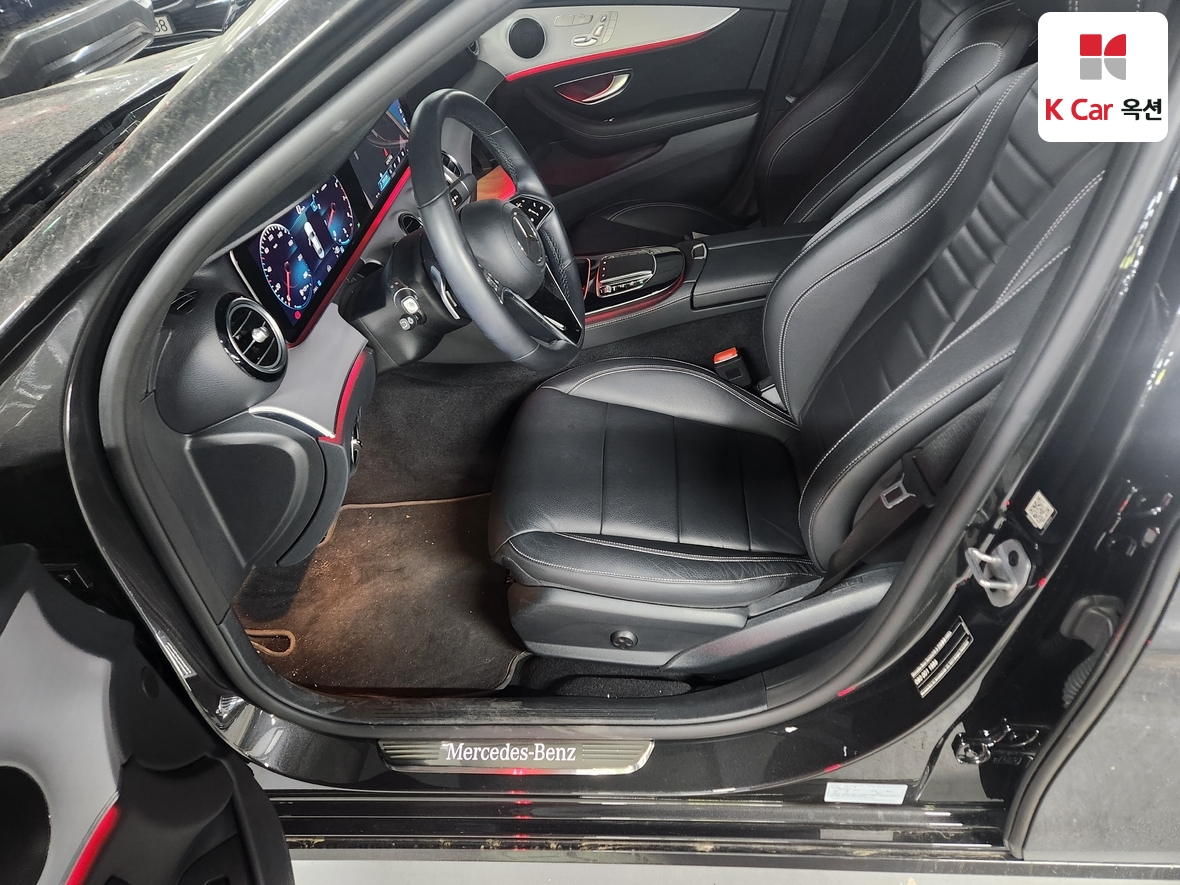 مرسيدس بنز إي كلاس 2021 - صورة 18