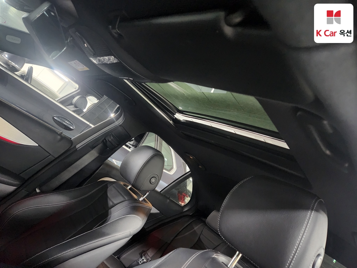 مرسيدس بنز إي كلاس 2021 - صورة 21