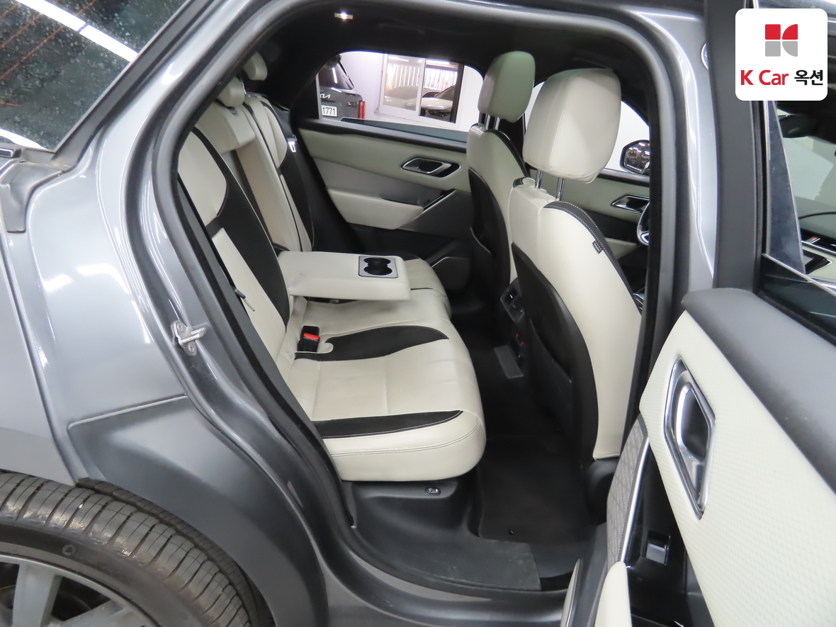 LAND-ROVER 레인지로버 벨라 - 32