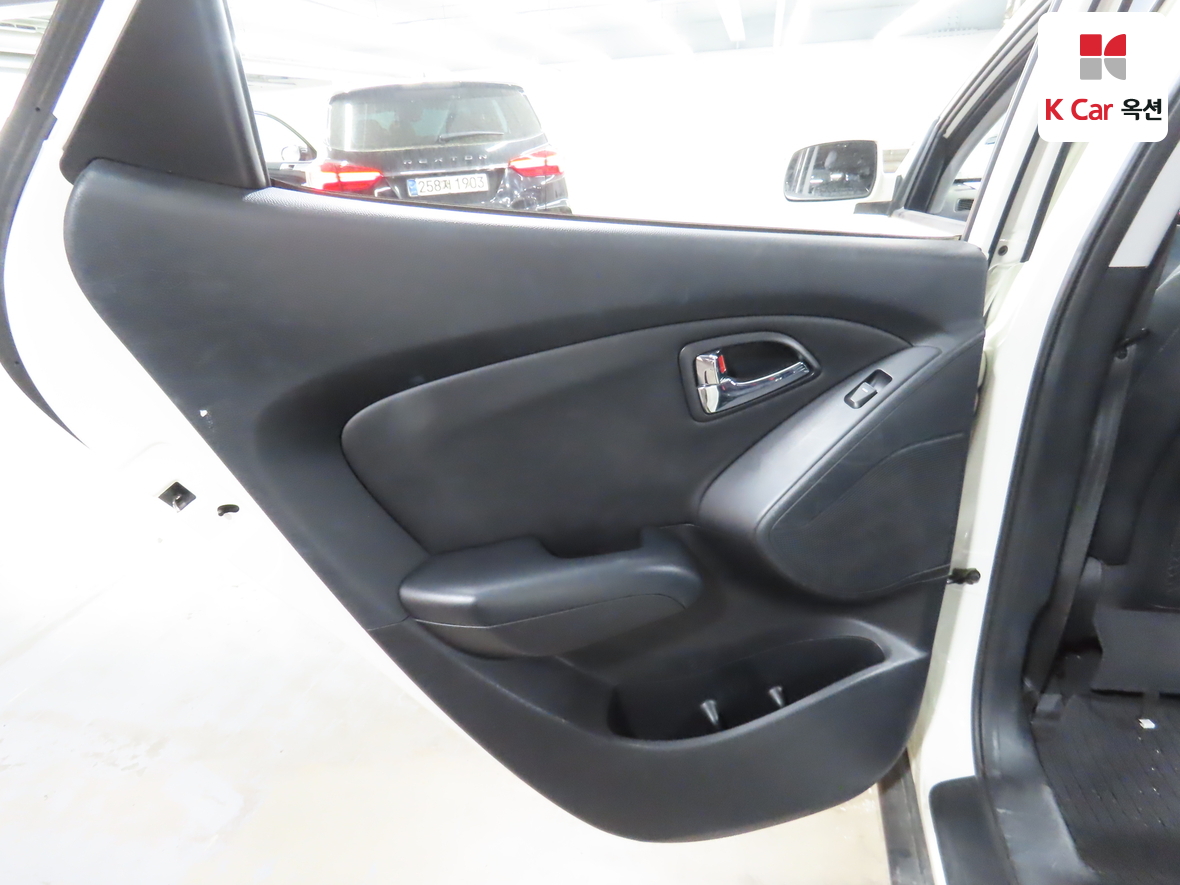 Hyundai Tucson 2011 - Image 22