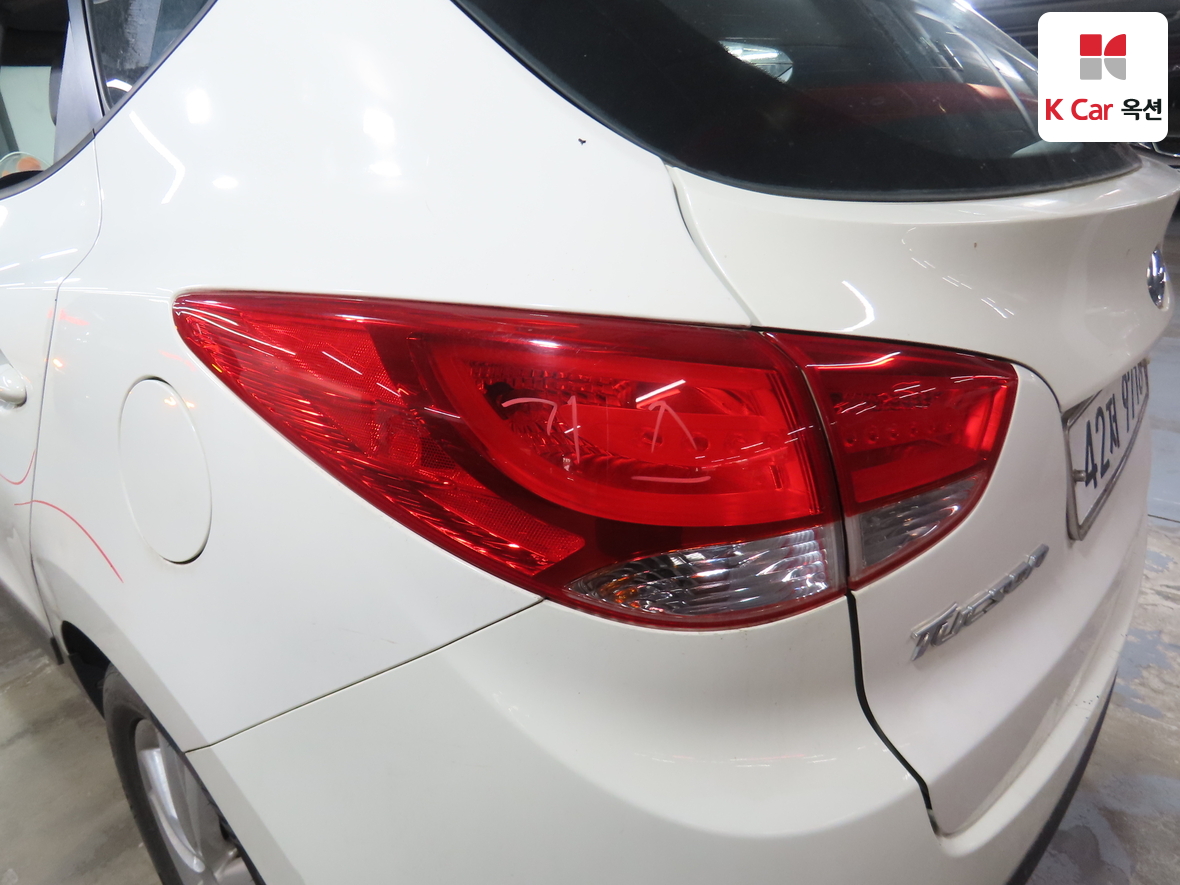 Hyundai Tucson 2011 - Image 40