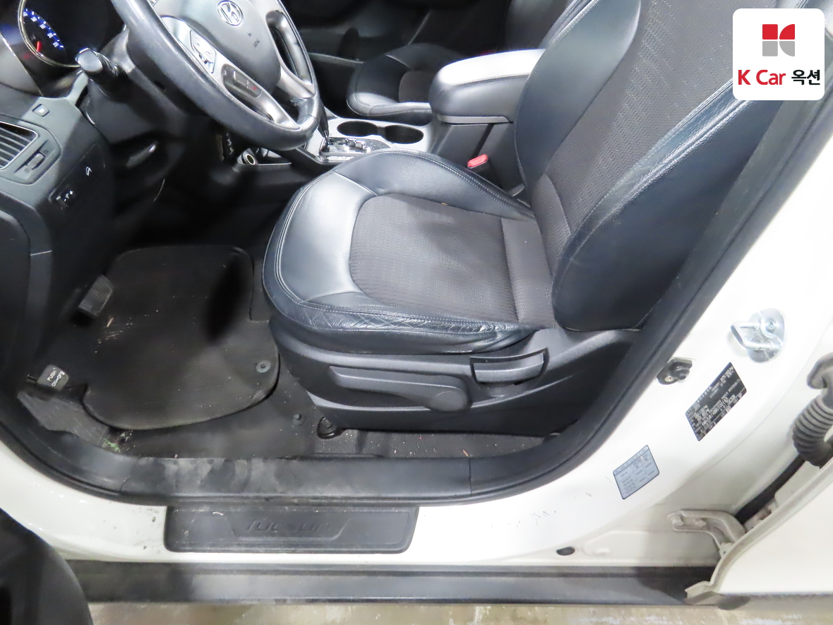 Hyundai Tucson 2011 - Image 17