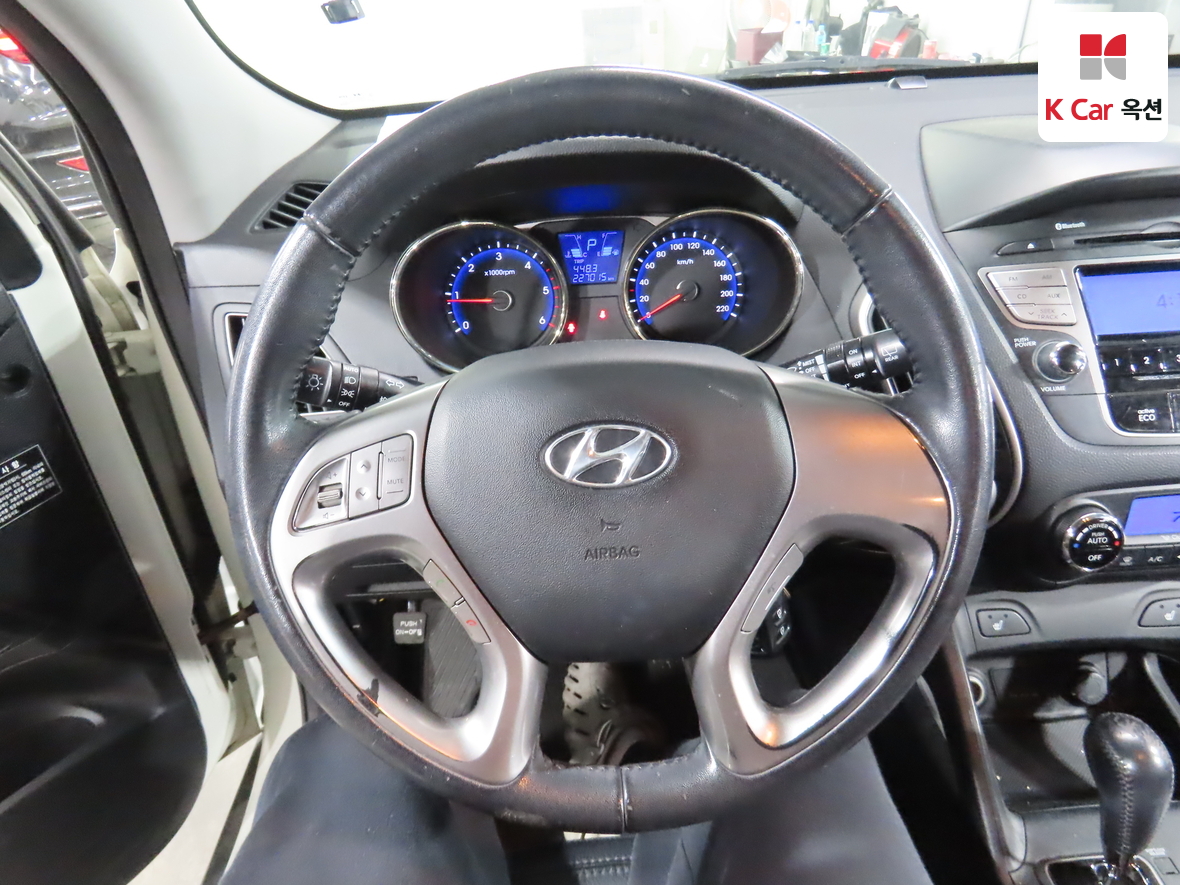 Hyundai Tucson 2011 - Image 10