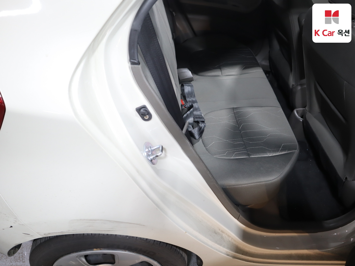 Kia Morning 2012 - Image 25