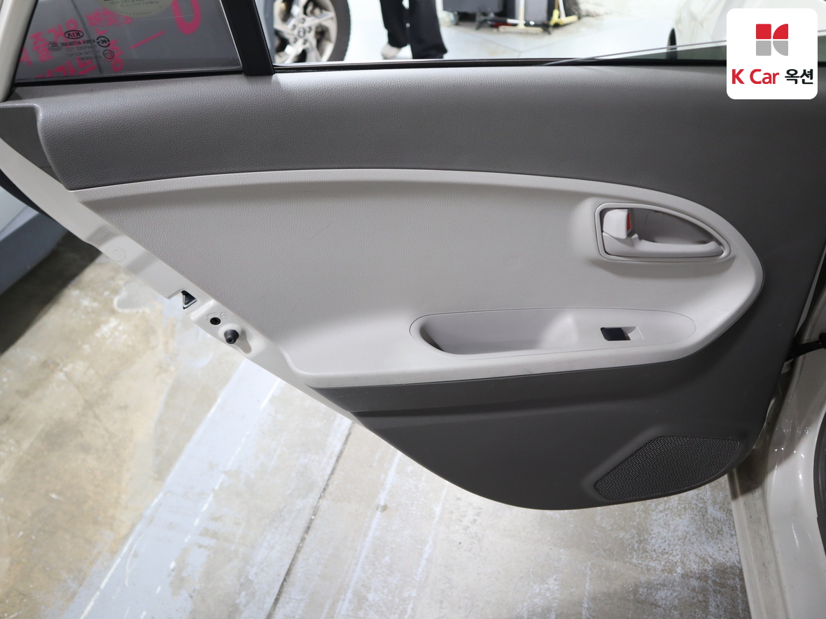 Kia Morning 2012 - Image 20