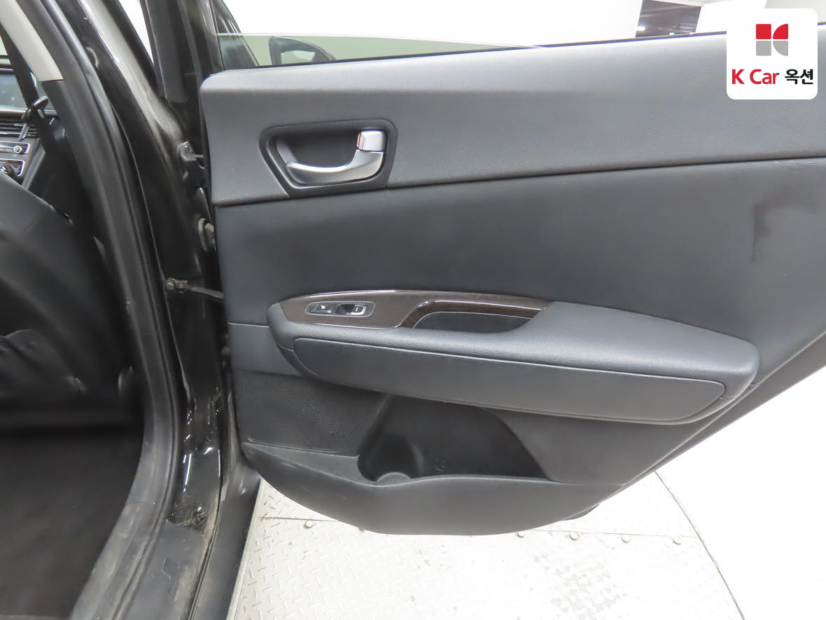 Kia K5 2018 - Image 27