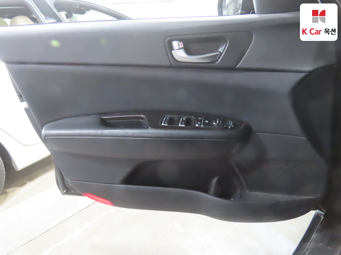 Kia K5 2018 - Image 8