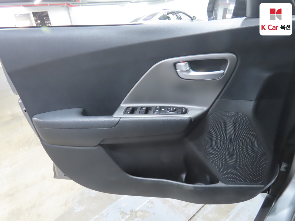 Kia Niro - 8