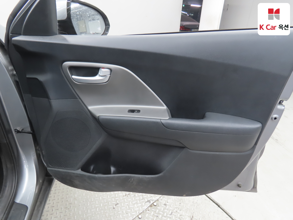 Kia Niro - 29