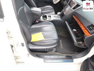 2011 - subaru legacy