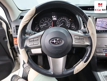 2011 - subaru legacy