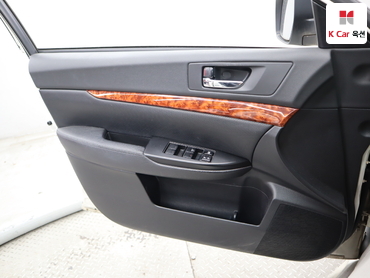 2011 - subaru legacy