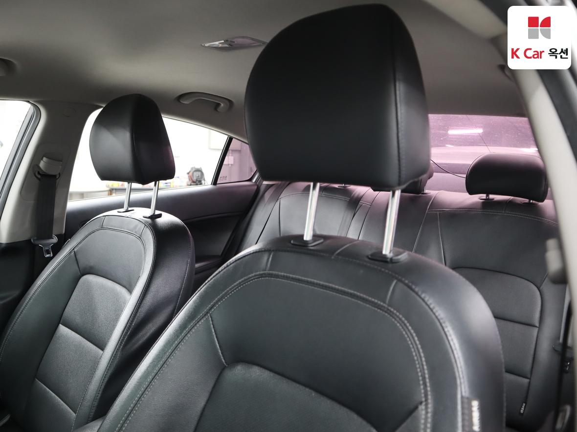 Kia K3 2015 - Image 18
