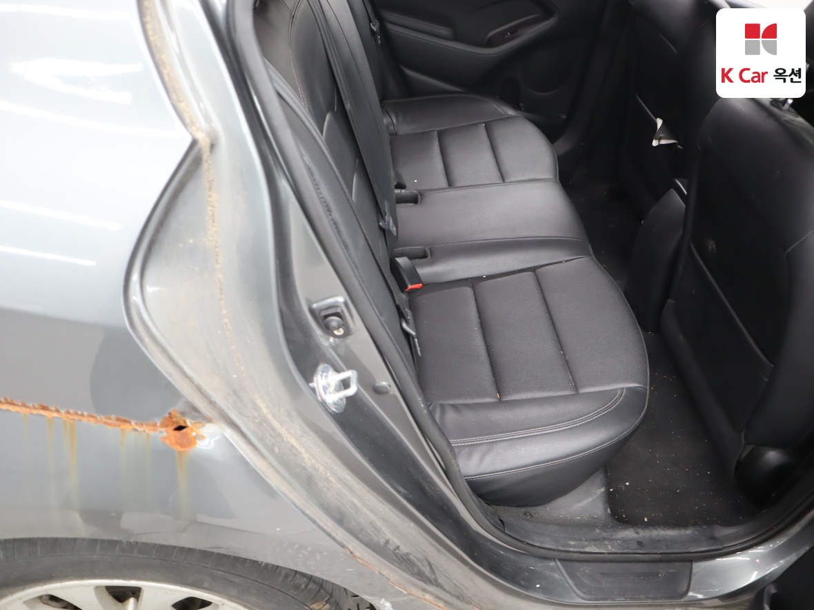 Kia K3 2015 - Image 26