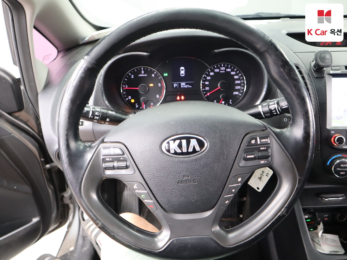 Kia K3 2015 - Image 10