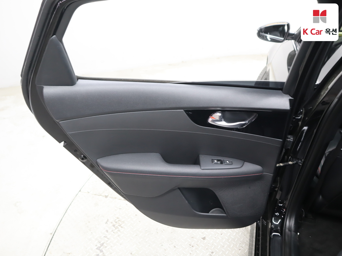 Kia K3 2022 - Image 25