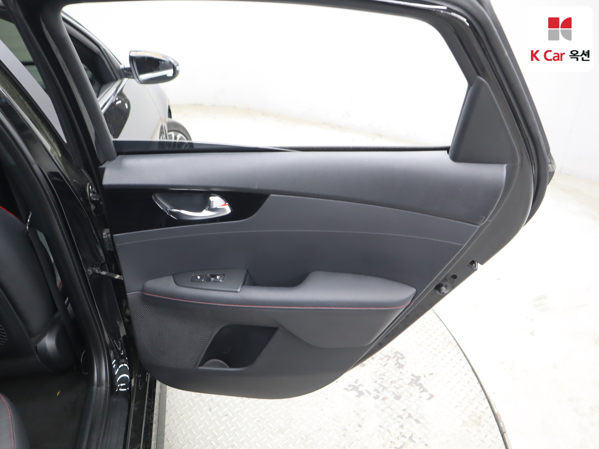 Kia K3 2022 - Image 30