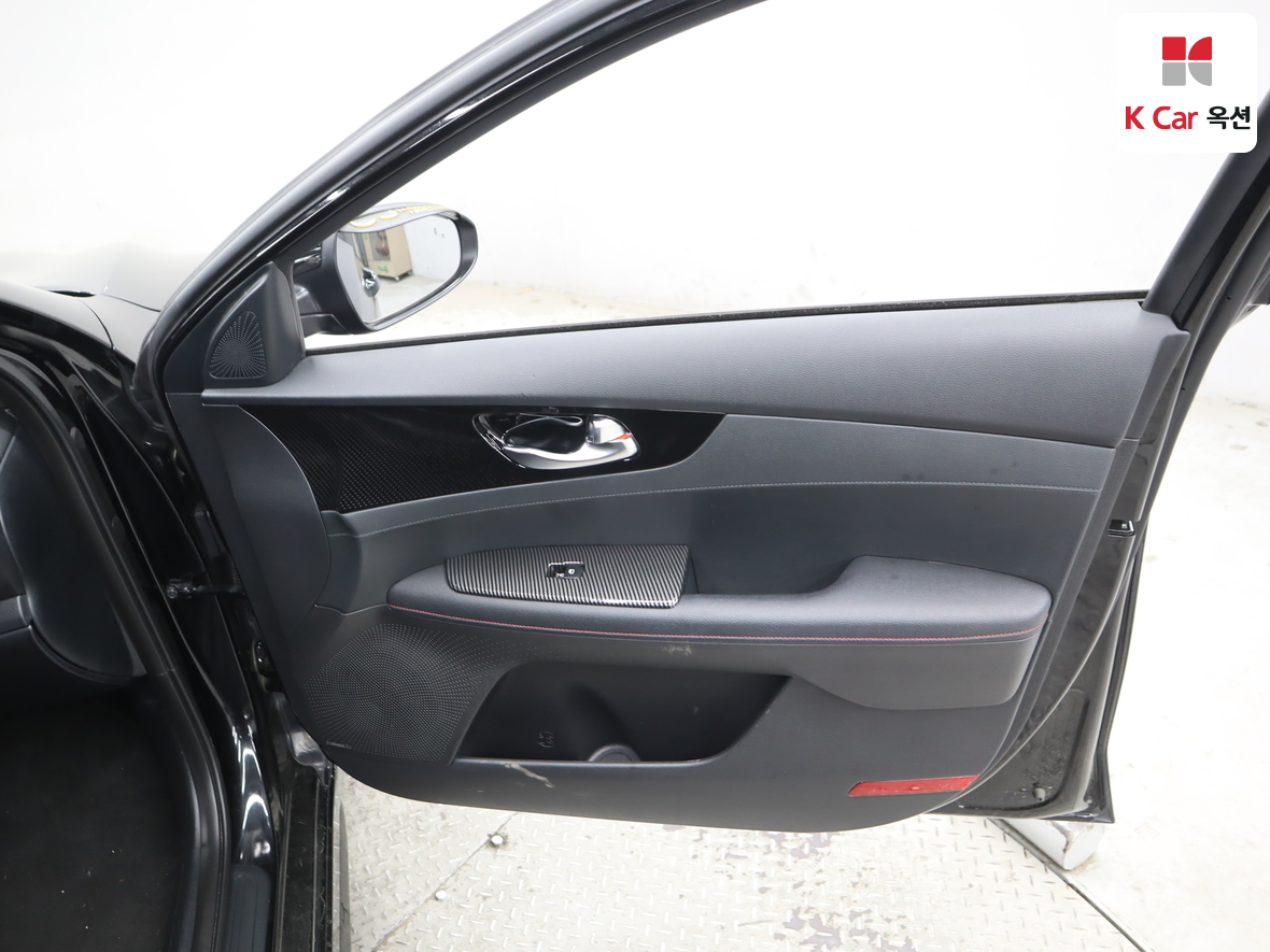 Kia K3 2022 - Image 32